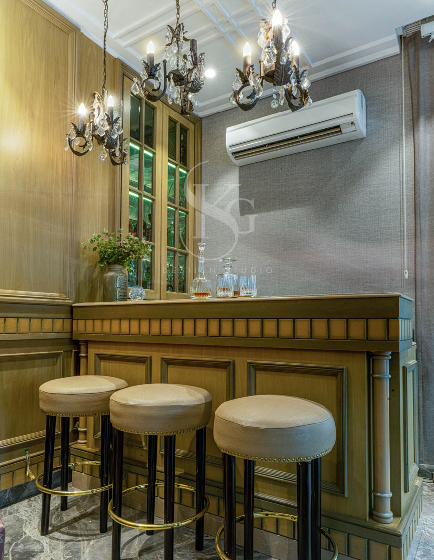 home-bar-with-stools-and-stylish-lighting-design